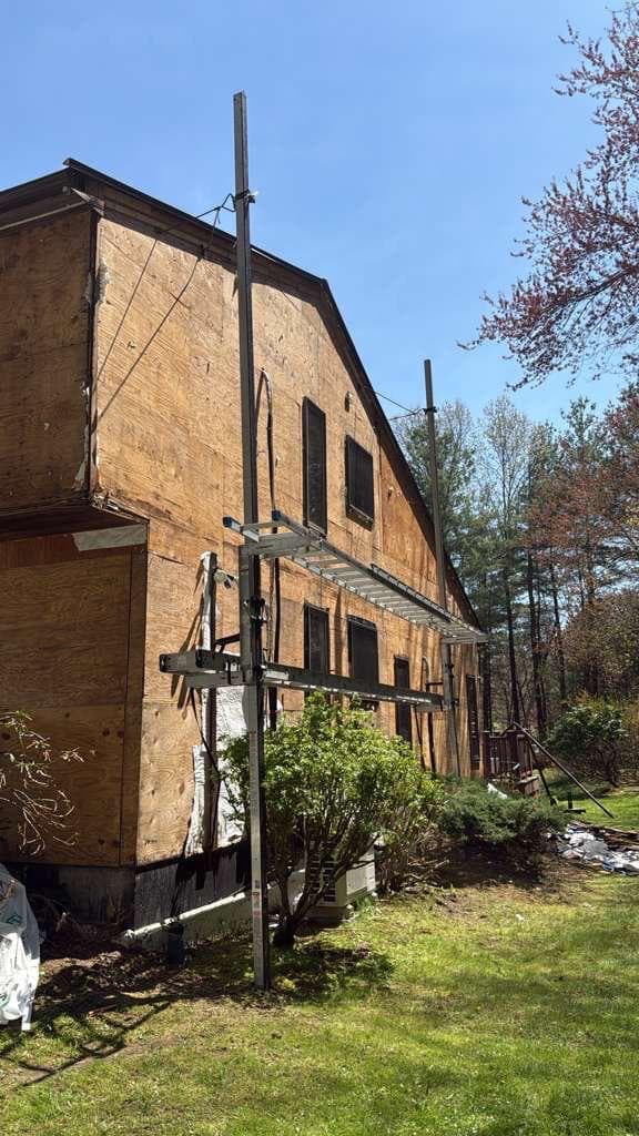 Before — Whole-Home James Hardie Plank Installation – Carlisle, MA